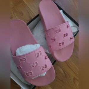 Genuine used gucci slides